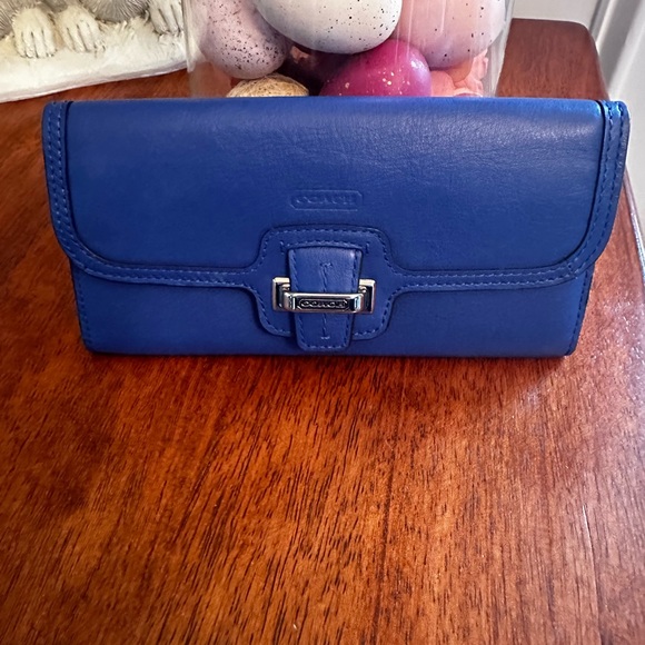 Coach Handbags - Coach Envelope Wallet!